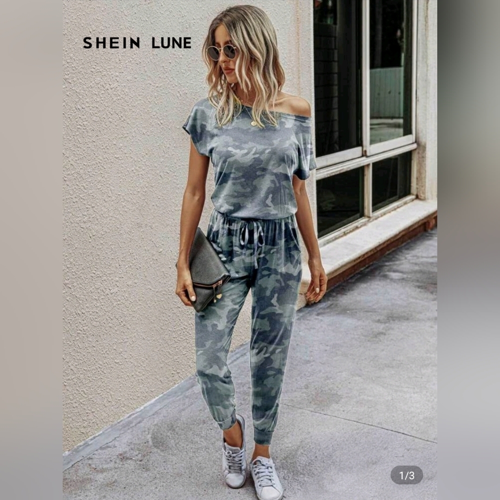 Women's Camouflage Jumpsuit